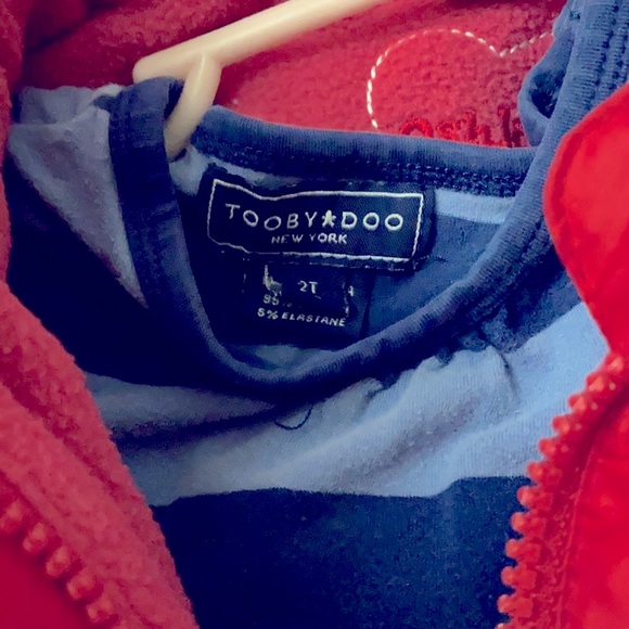 OshKosh Christmas Quilted Puffer Vest & Tooby Doo - Picture 4 of 4